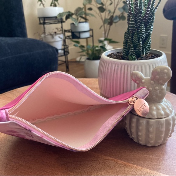 Ipsy • Floral Glam Bag - Picture 6 of 8